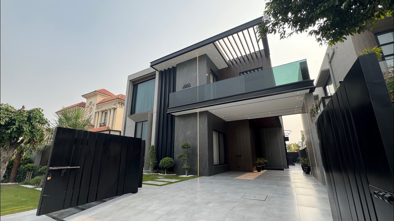 This 1 Kanal Fully Furnished House is an Absolute Dream!!😍