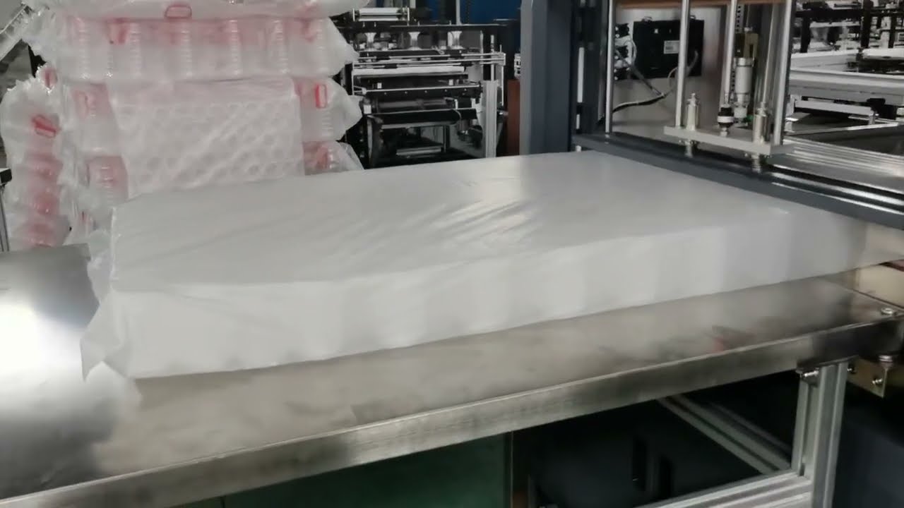 Automatic plastic hdpe pp pet pvc  empty bottle bagger packing machine
