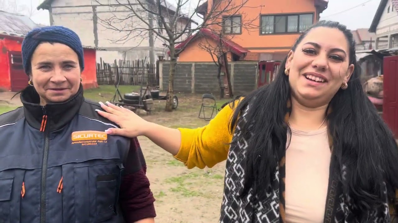 La țară Bogdan și sora lui și Olga și familia un grătar