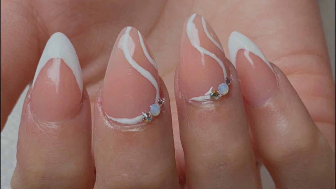 Uñas En Forma Almendra/Aplicando Tecnica de Limado/De Un Master