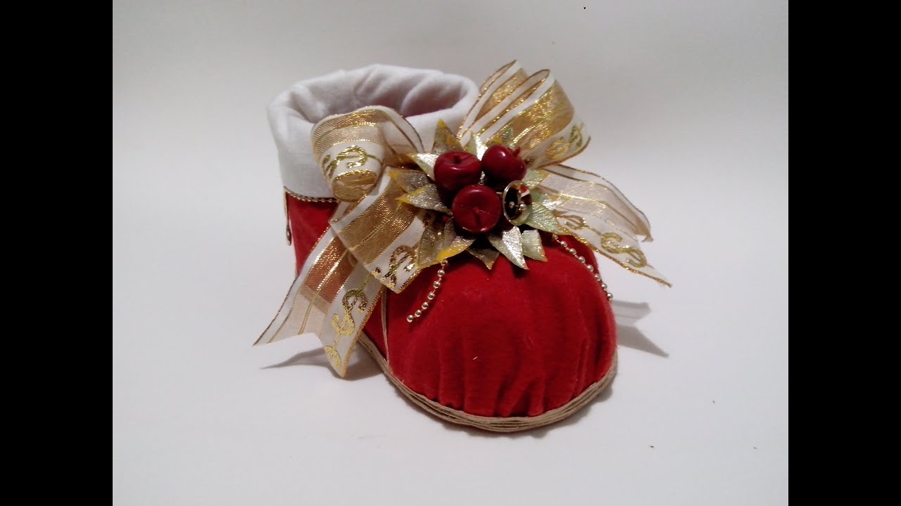Bota de Papai Noel Com Garrafa PET e Feltro