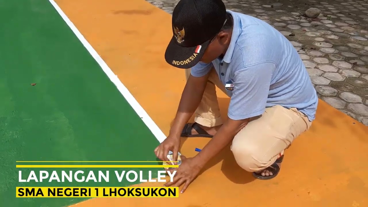 PROSES PENGECATAN LAPANGAN VOLLEY SMAN 1 LHOKSUKON