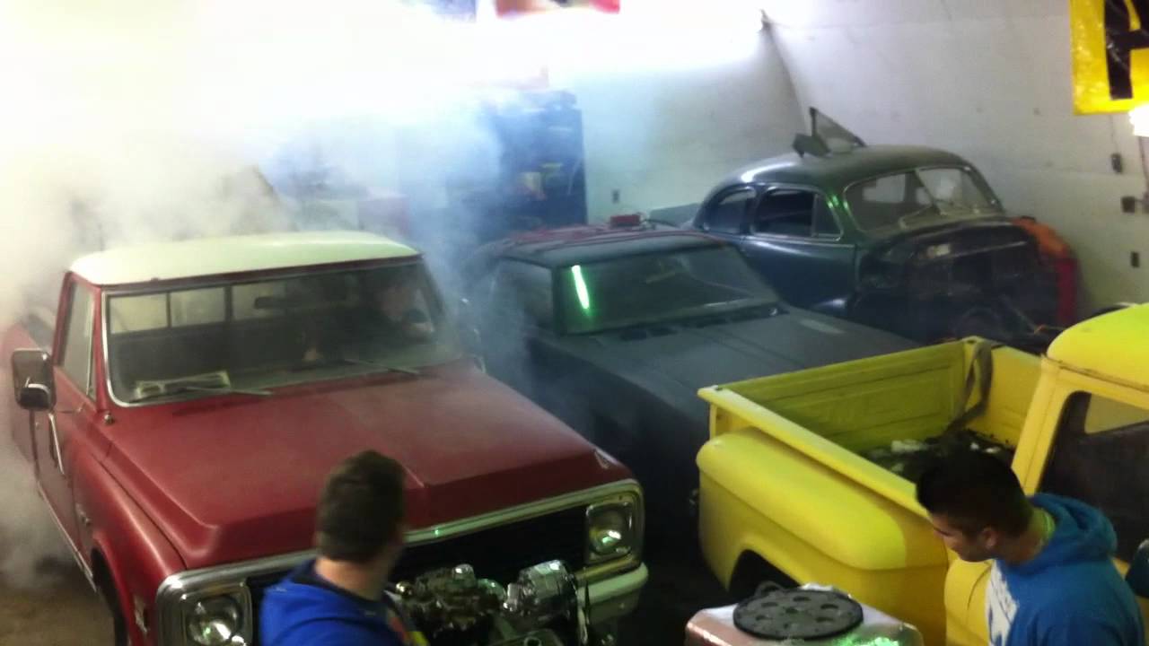 1972 Chevrolet C10 Pickup Burnout