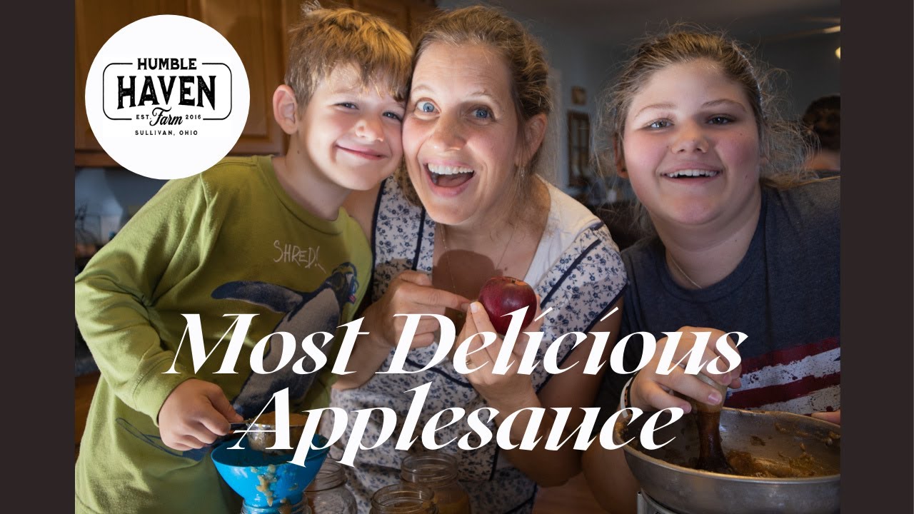 Delicious Homemade Applesauce (no added sugar)  #homemade #applesauce #sugarfreeapplesauce