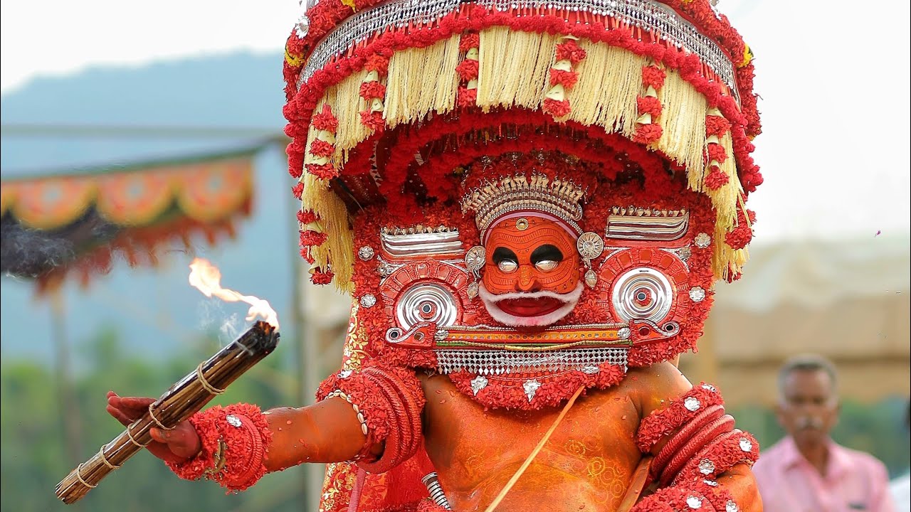 Margam tharavadu Sri Vayanattukulavan Theyyamkettu Maholsavam