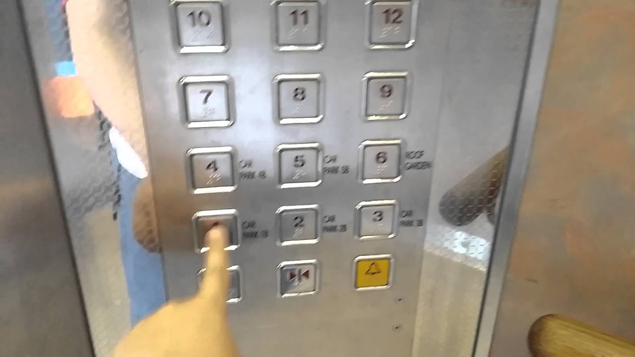 LG lift at blk 171B punggol