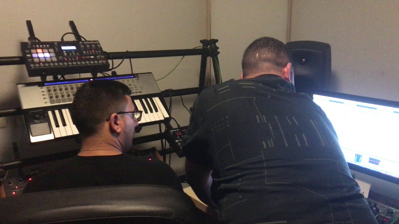 Luigi Madonna & Roberto Capuano - Midfield (Live Session)