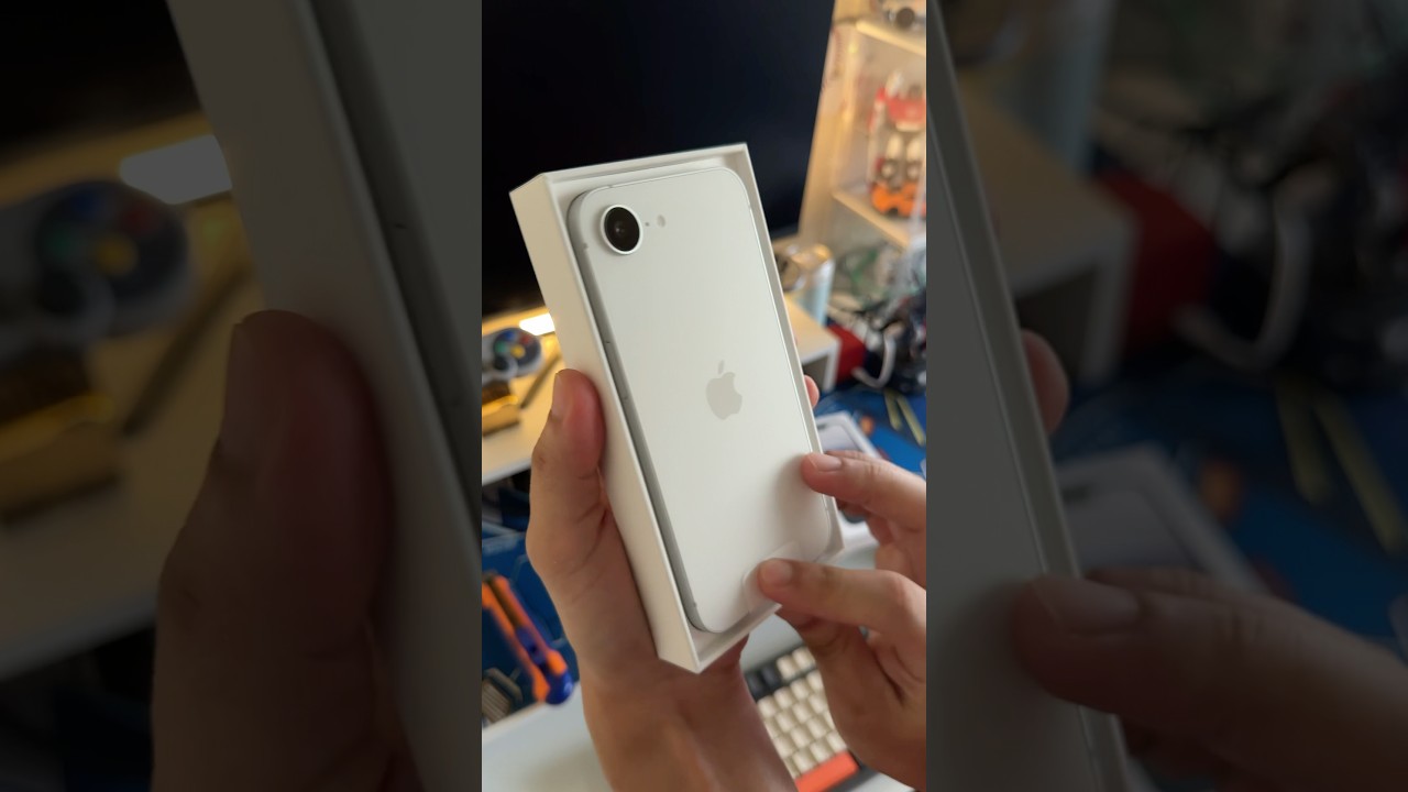 Bought an iphone 16e at a very low price due to the flash sale! #unboxing #iphone16e