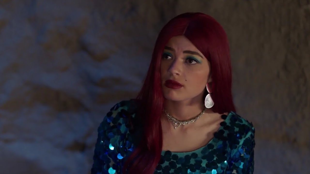 تخيل تقابل مراتك ومتعرفش مين دي😁اضحك مع رد فعل هشام جمال لما شاف ليلي زاهر بشكلها الجديد😅😮