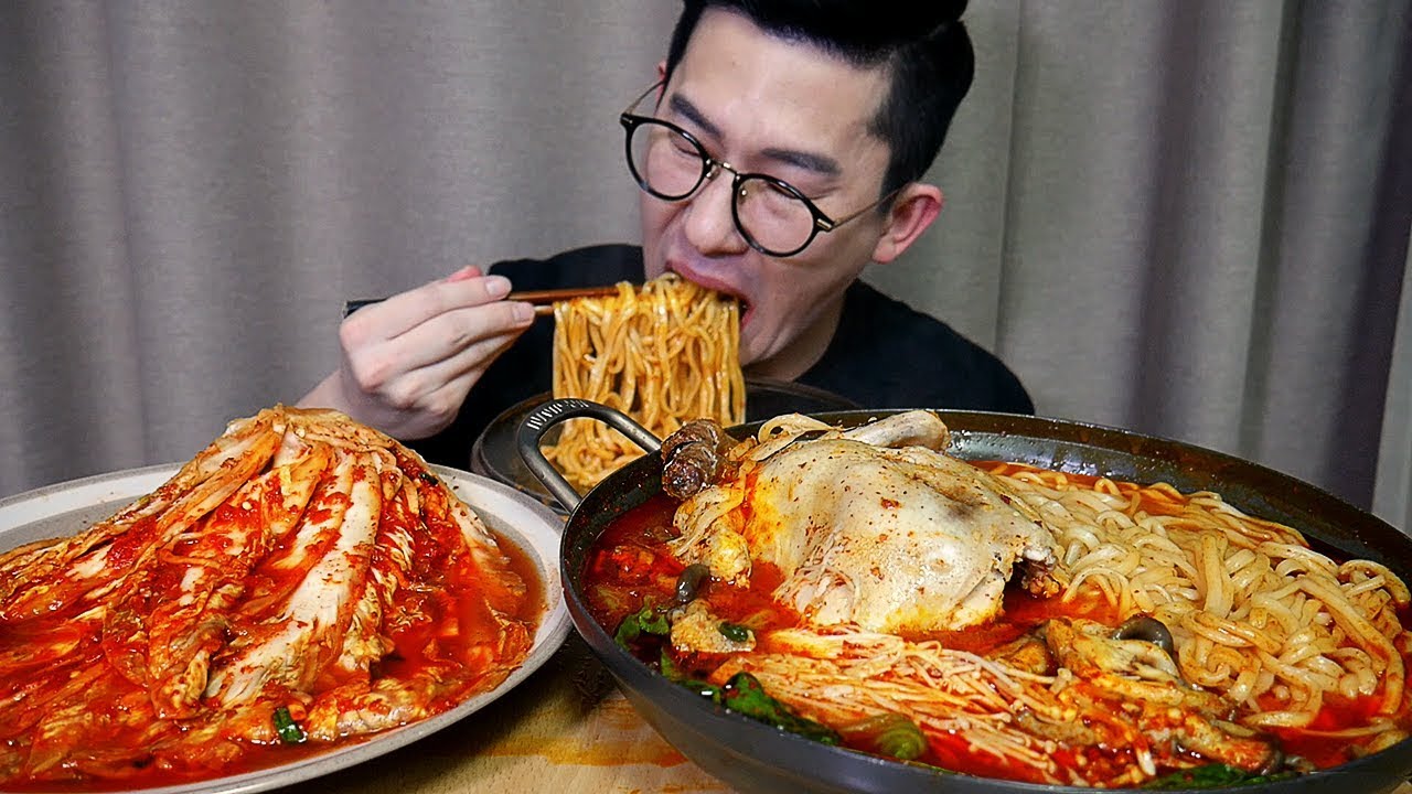 MUKBANG 닭한마리가 통으로 들어간 마라닭칼국수 먹방 ASMR EATING SHOW