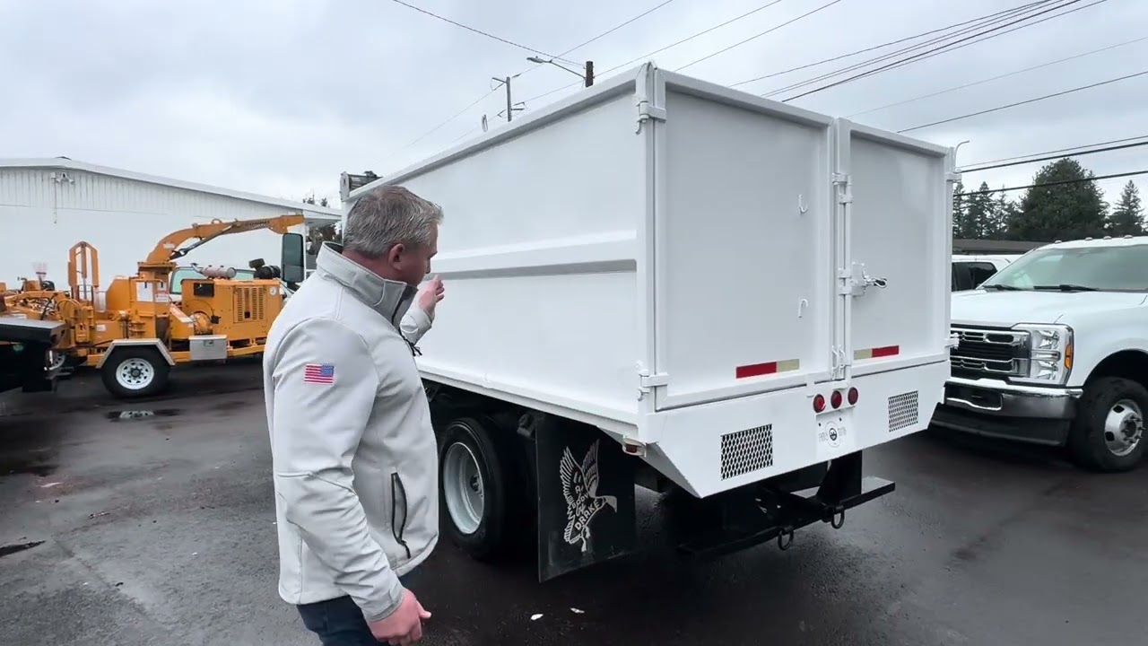 Chevrolet Kodiak C 5500 2006 года выпуска, один владелец, самосвал для ландшафтных работ, всего 1...
