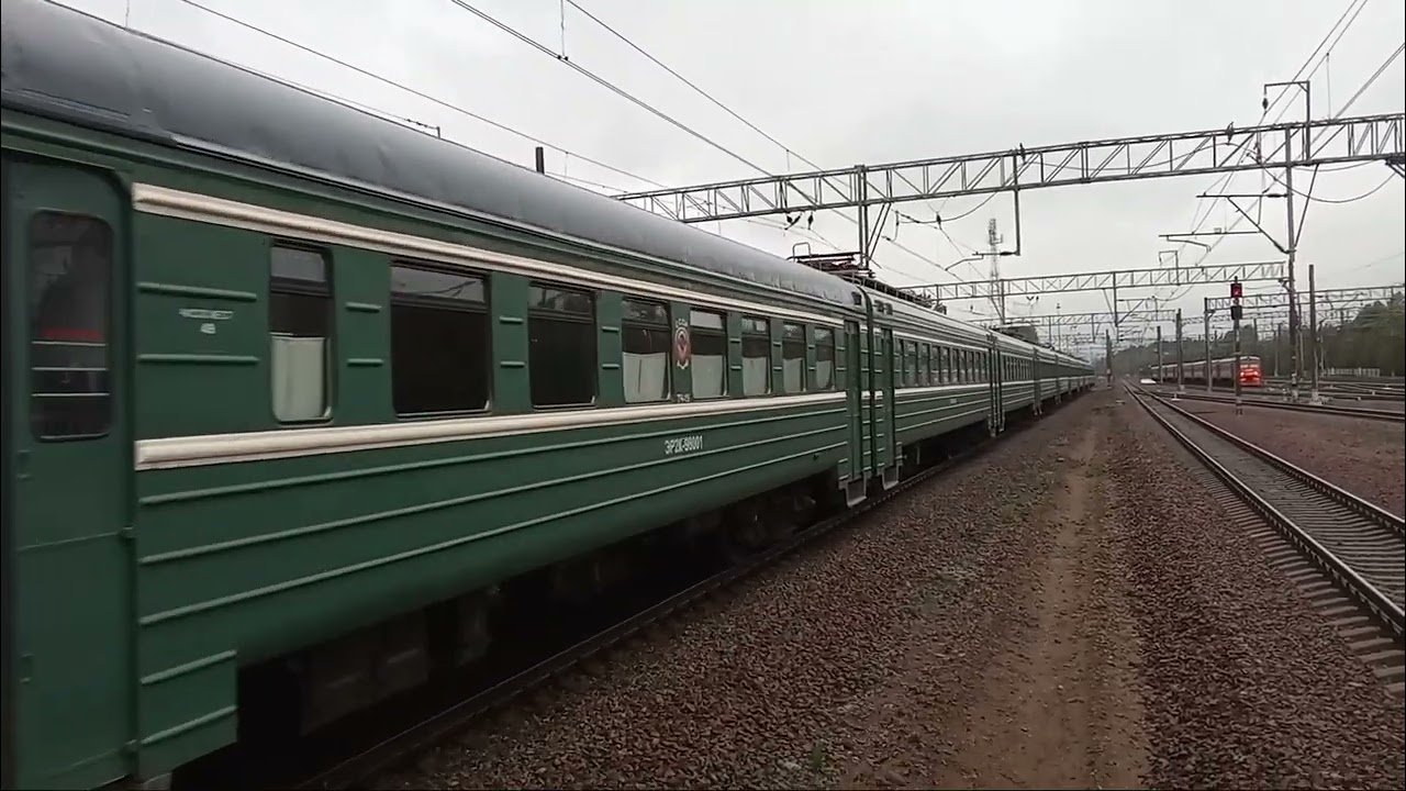 2М62 - 0774 с ЭР2К 980 Лахта прибывает на станцию Зеленогорск 