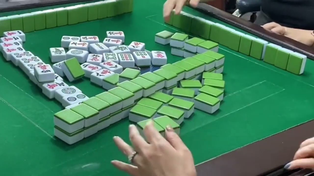 红中麻将，夜场小姐姐今天来赶早场，这气势汹汹#高手过招一个比一个厉害 #春风十里气象日等你