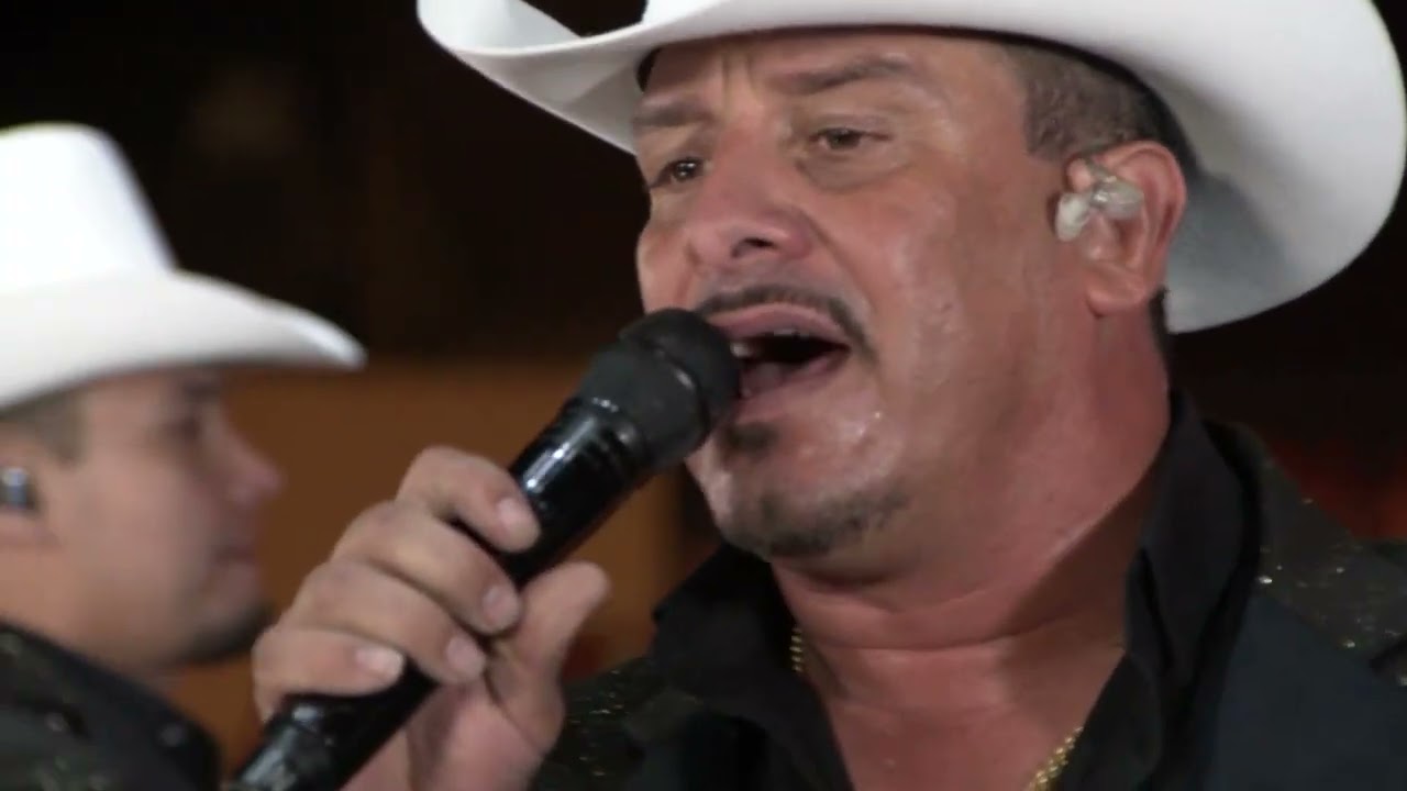 La Tumba Será El Final (En Vivo) - Los Invasores de Nuevo León 40 Aniversario