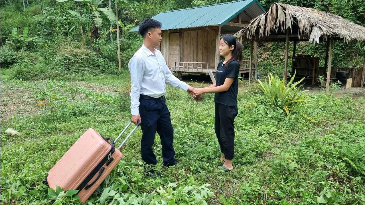 Family reunion, Tieu Diep's brother suddenly returned after many years of working in the city