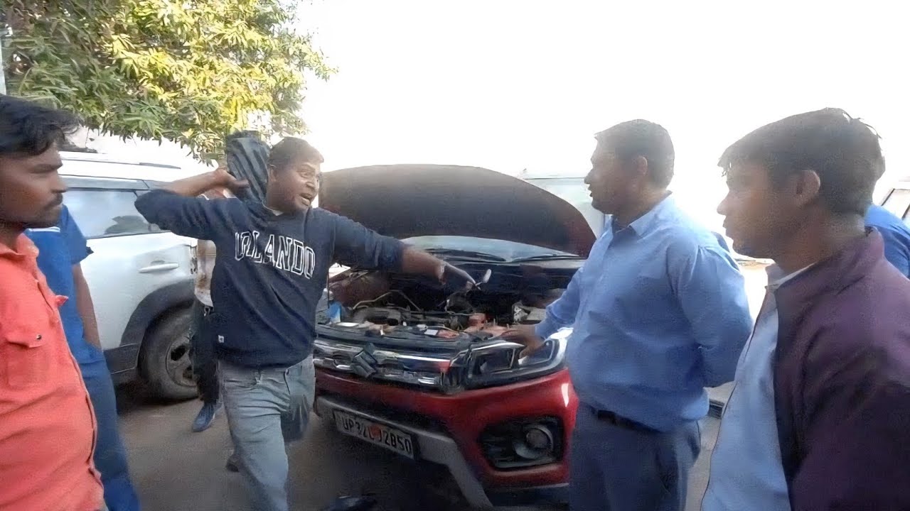 भागलपुर के मारुति सुजुकी शोरूम में हंगामा, ग्राहक ने कर्मियों पर कार के पार्ट्स चोरी का लगाया आरोप..