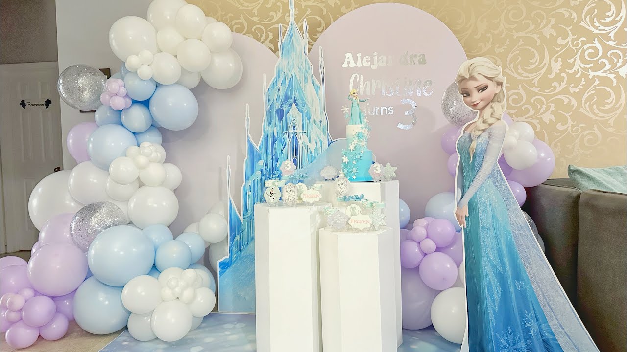 Frozen birthday decor …| Panel walls | balloon garland .