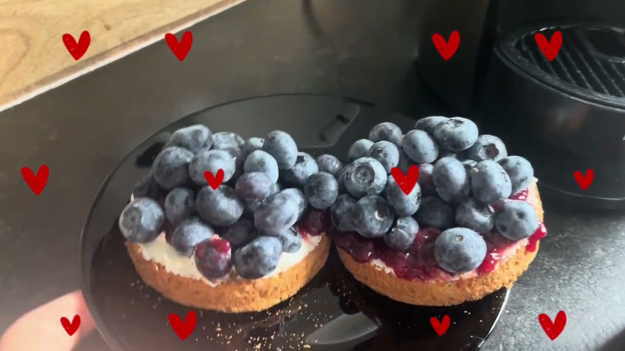 Domingo de comilança🍻🥓🍳🥗receitas eo queridinho (morango do amor🍓)e preguiça em casa com a família 🥰