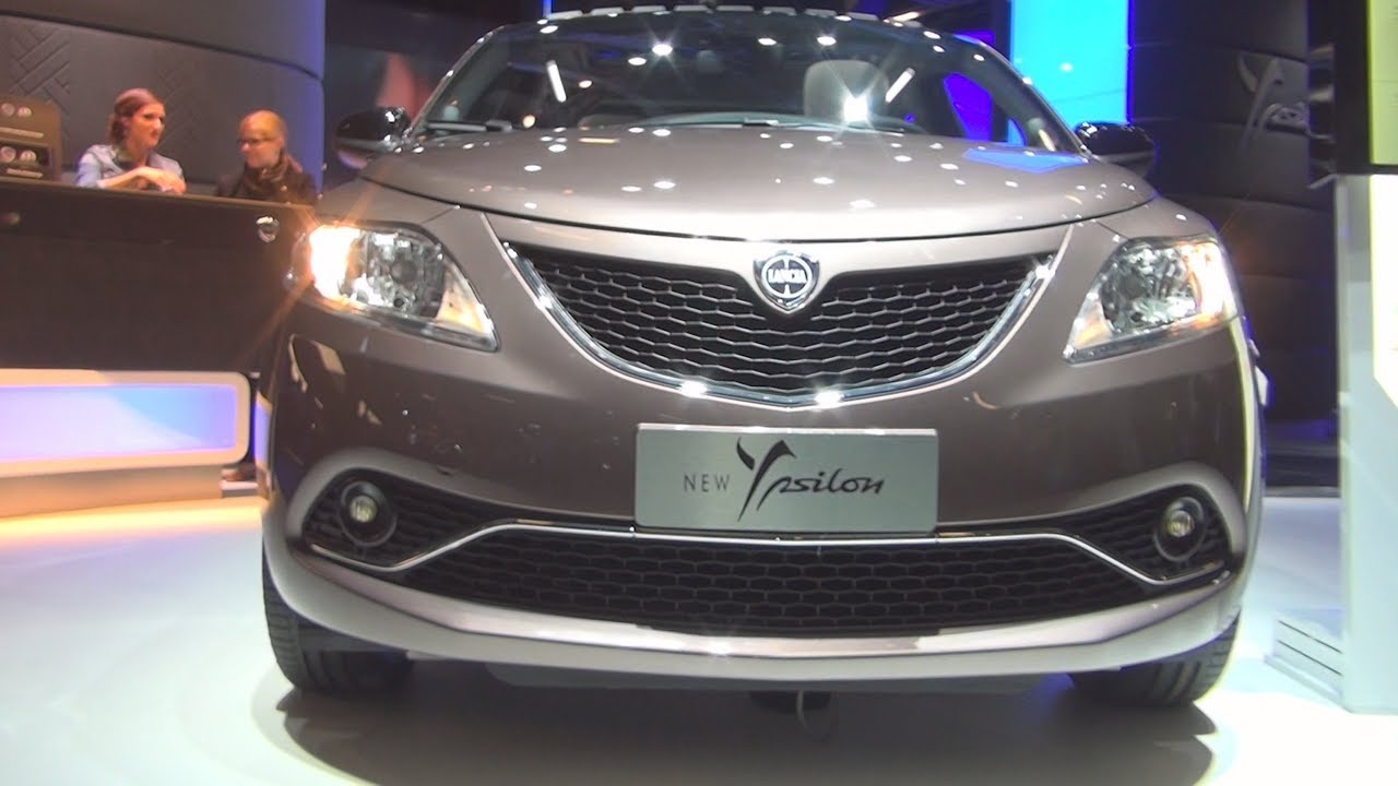 Lancia New Ypsilon Platinum 1.2L Petrol 69HP Fire (2016) Exterior and Interior