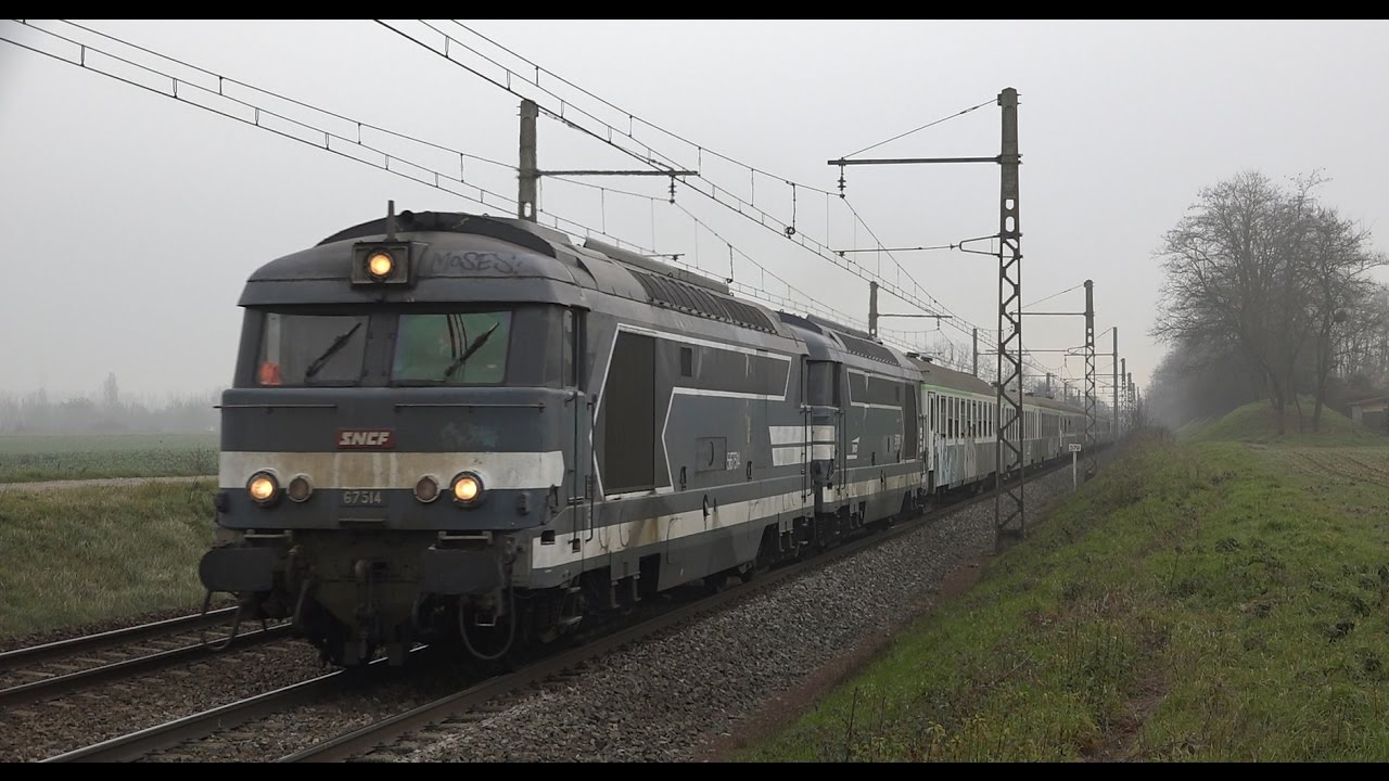Train expo pour le Charolais et vieilles voitures pour Le Mans #BB67400