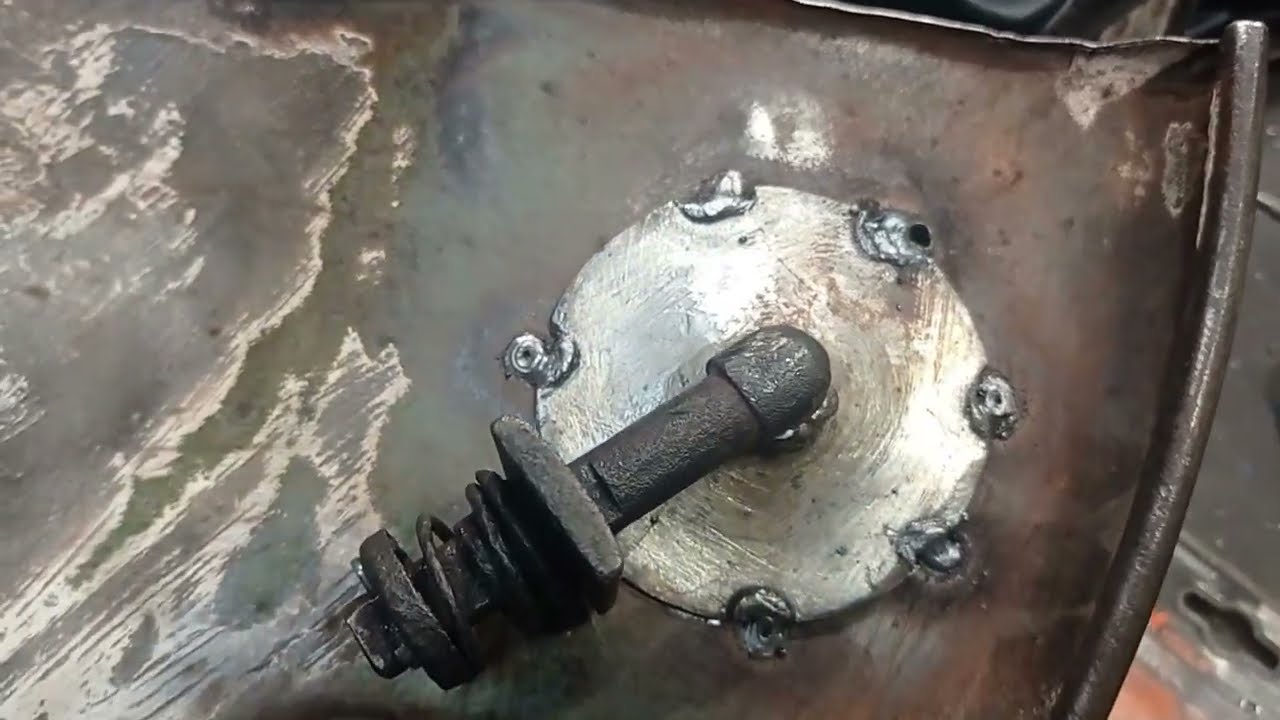 Lambretta 125LD Eibar de 1957 Reparación de cófanos y palancas. Video 27