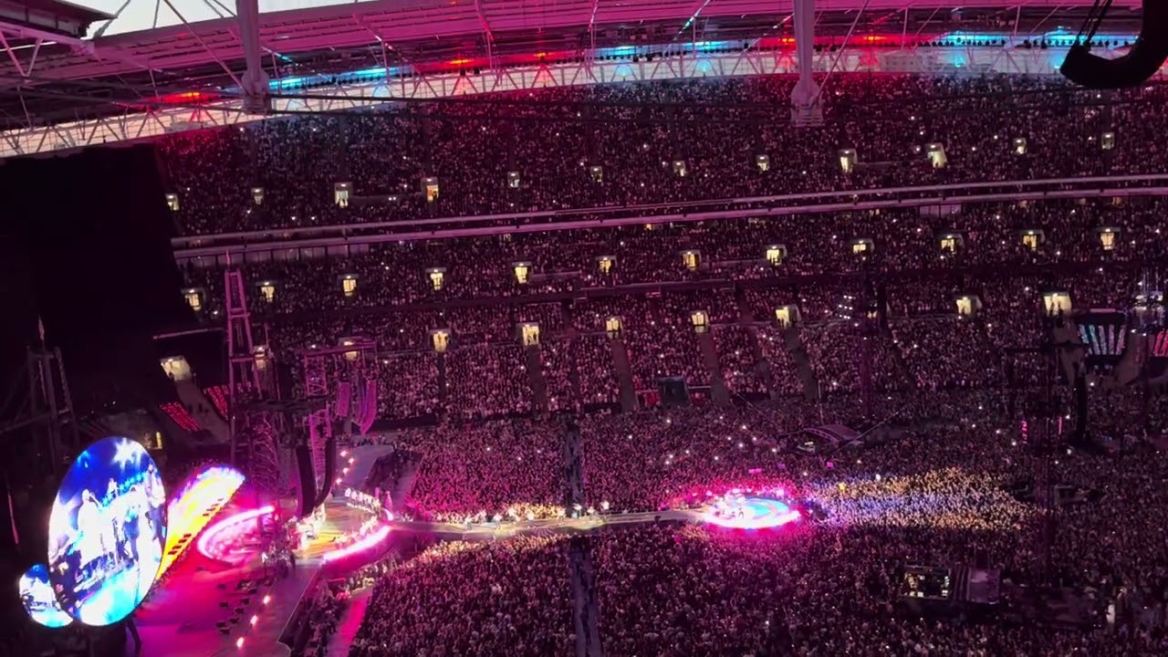 Coldplay - Viva La Vida (Live From Wembley Stadium)