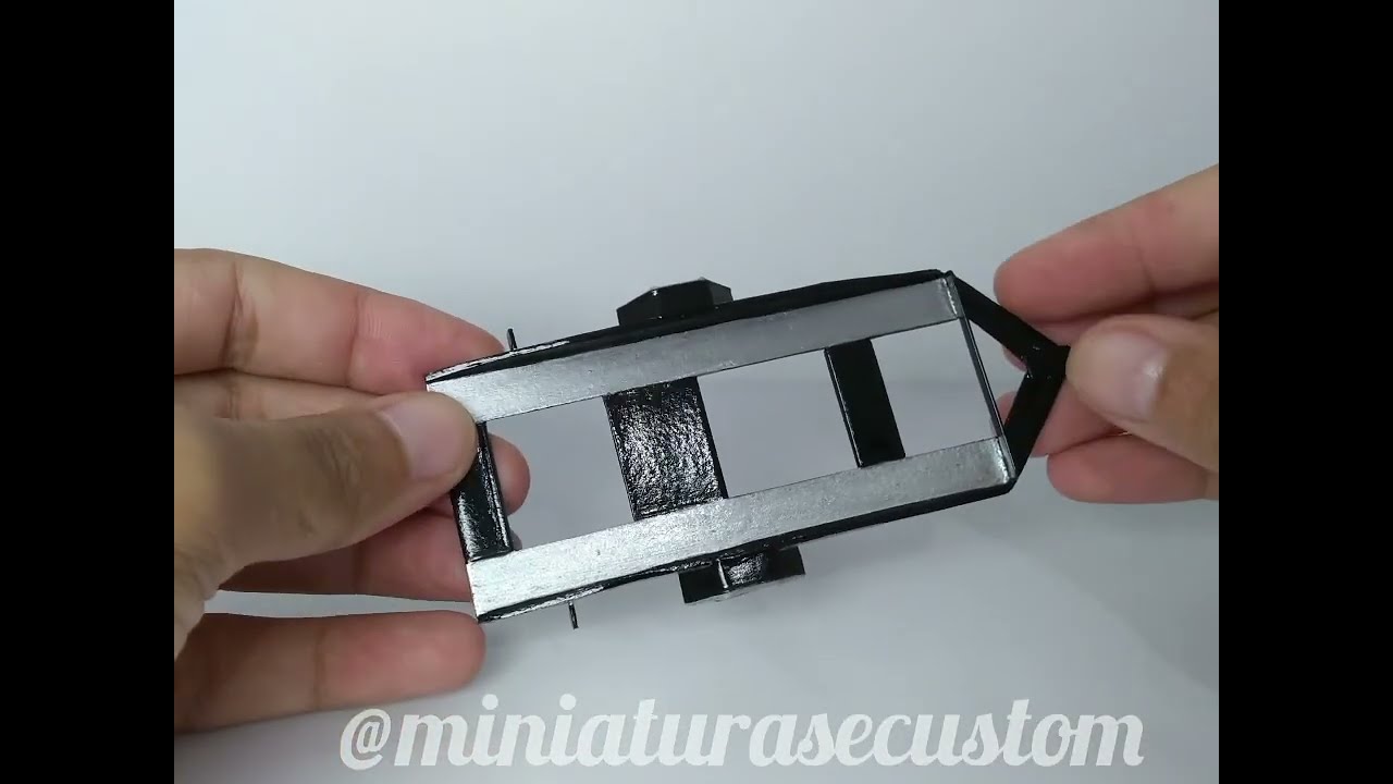 Pequena amostra de fabricação do reboque miniatura...