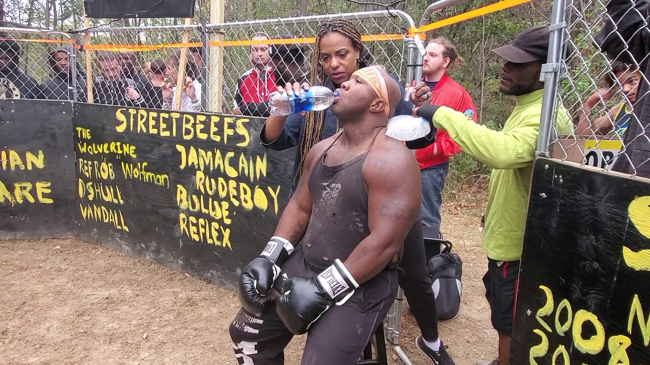 STREETBEEFS CORNFLAKE VS HULKMODE