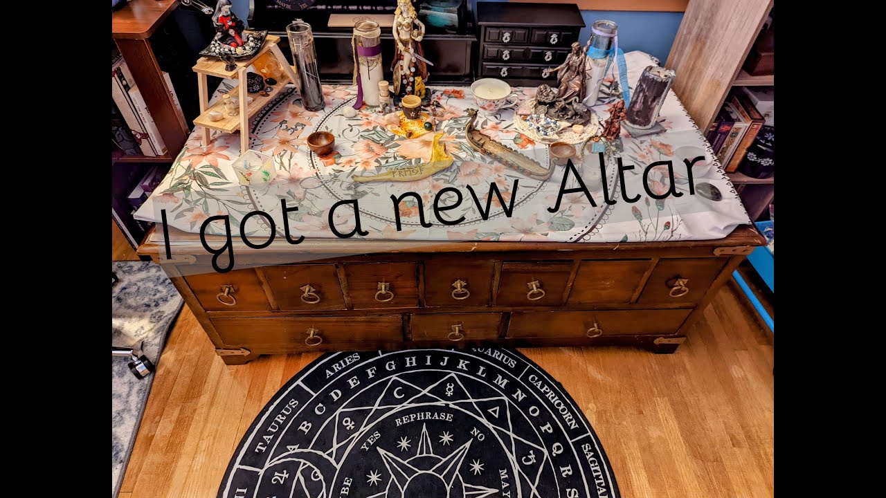 I got a new altar 🖤