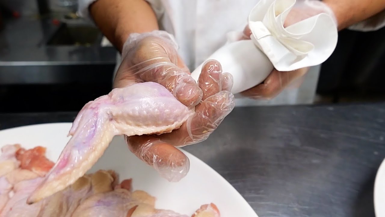 Нью-Йорк еда - фаршированная жареные куриные крылышки Бруклин морепродукты Америка