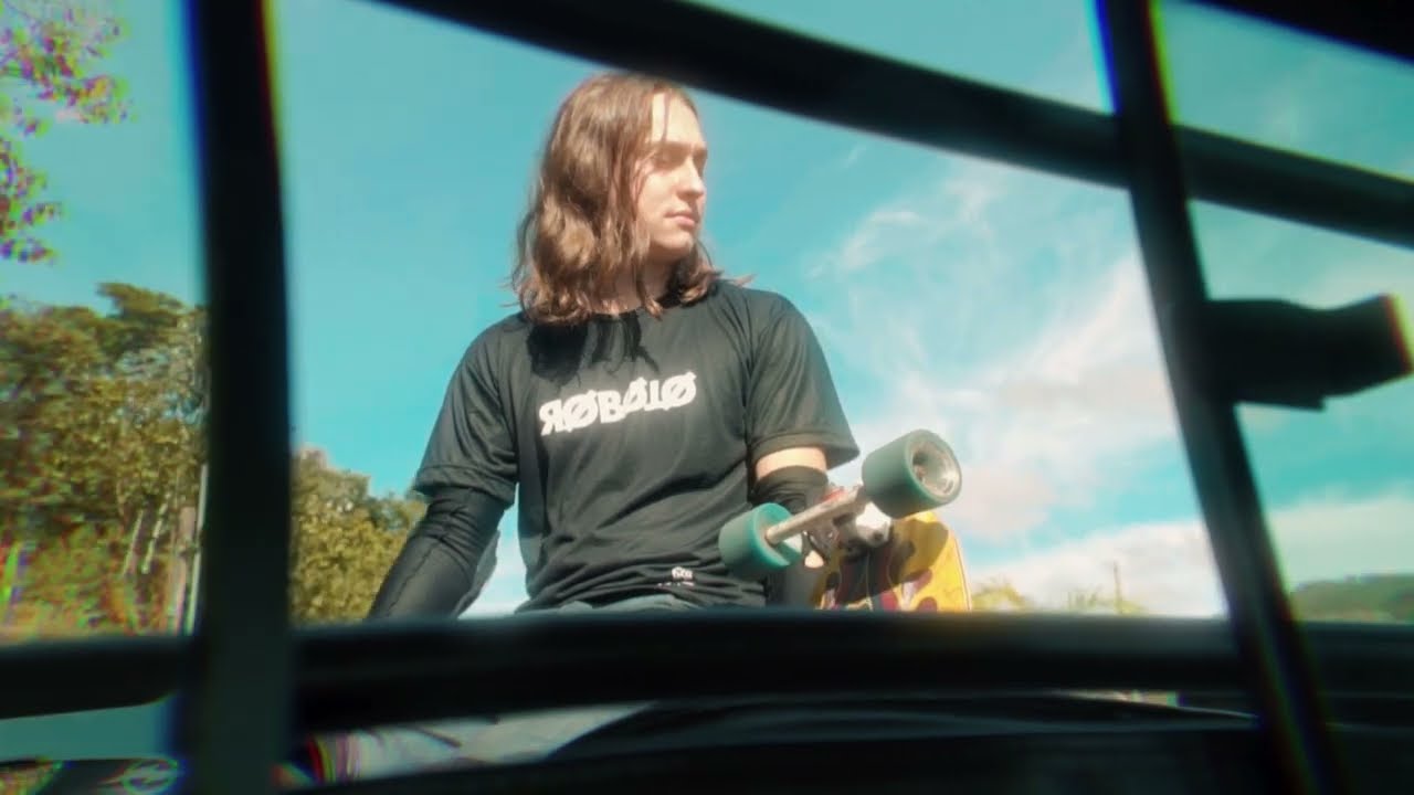 Outro Lugar - Refloat (clipe)