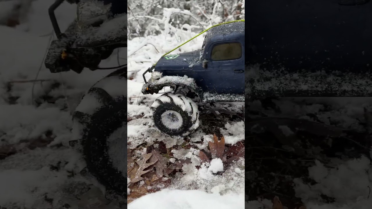 Best snow tires! Jconcept fling kings!     #crawler #traxxas #rccar #rcmud #snow #fmsatlas #rc