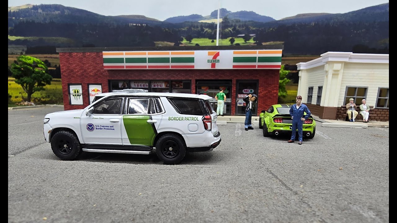 ICE on the hunt: Search for fugitive caught on camera in 1/64 scale