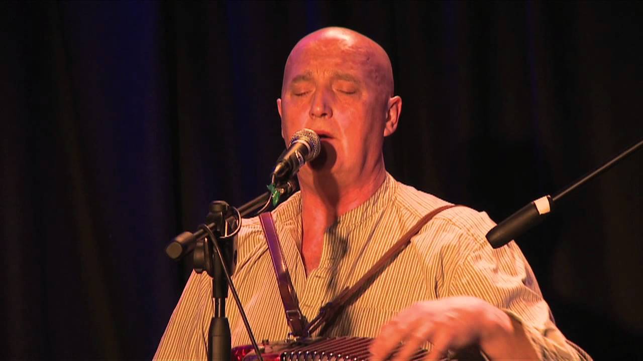 Breanndán Ó Beaglaíoch: Traditional Irish Music from LiveTrad.com