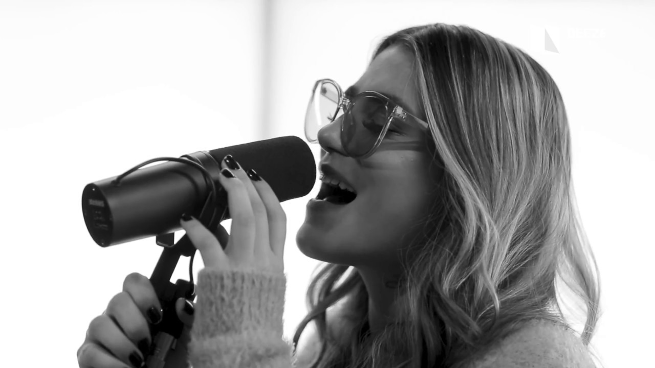 Cynthia Luz – Olhares | Deezer Sessions