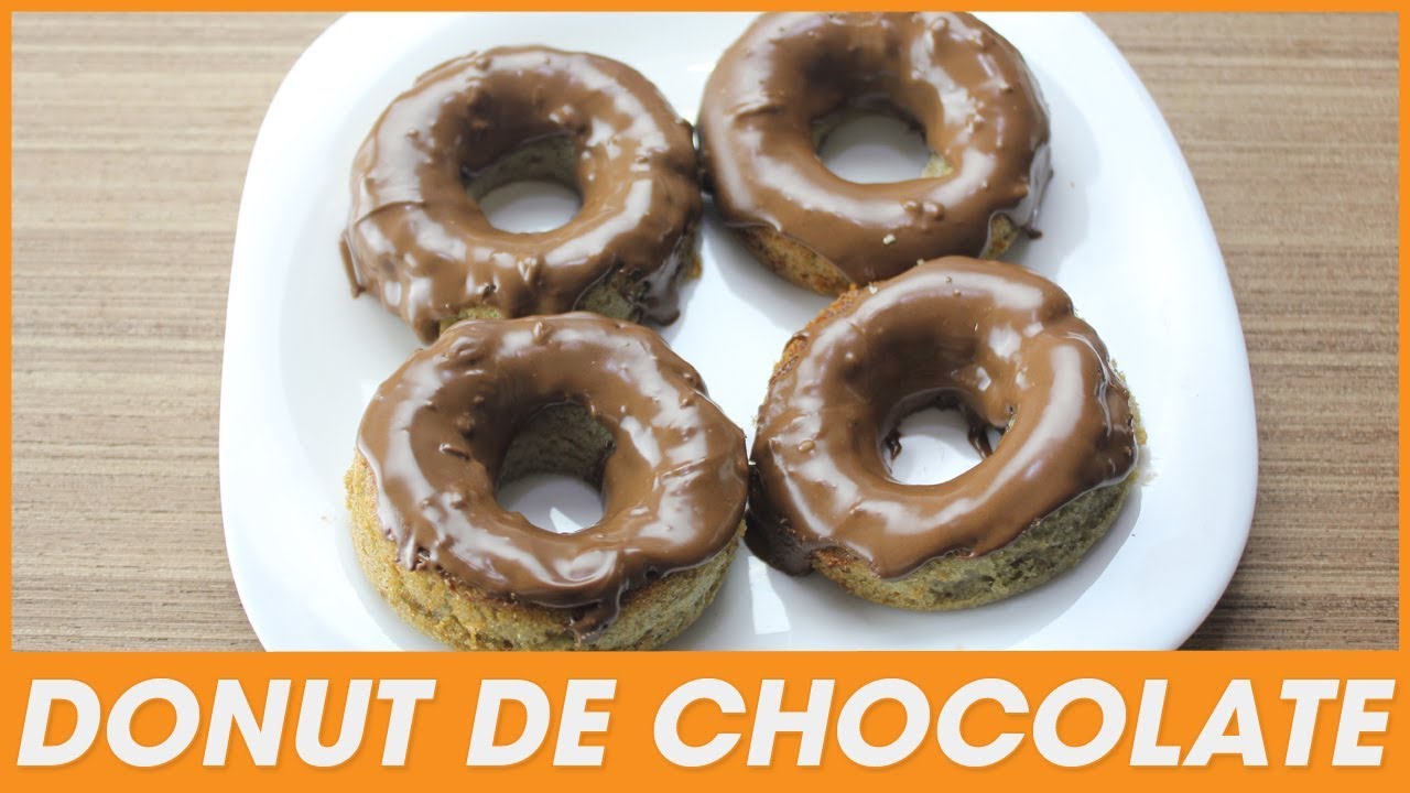 Donut Fit de Banana com Chocolate