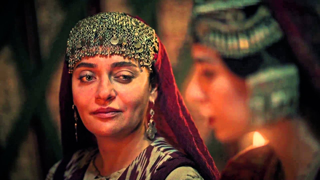 Diriliş Ertuğrul 35. Bölüm - Selcan'ın Gökçe'nin Evliliğine İsyanı