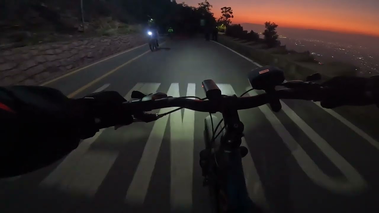 Bajada cerro san Cristóbal de noche