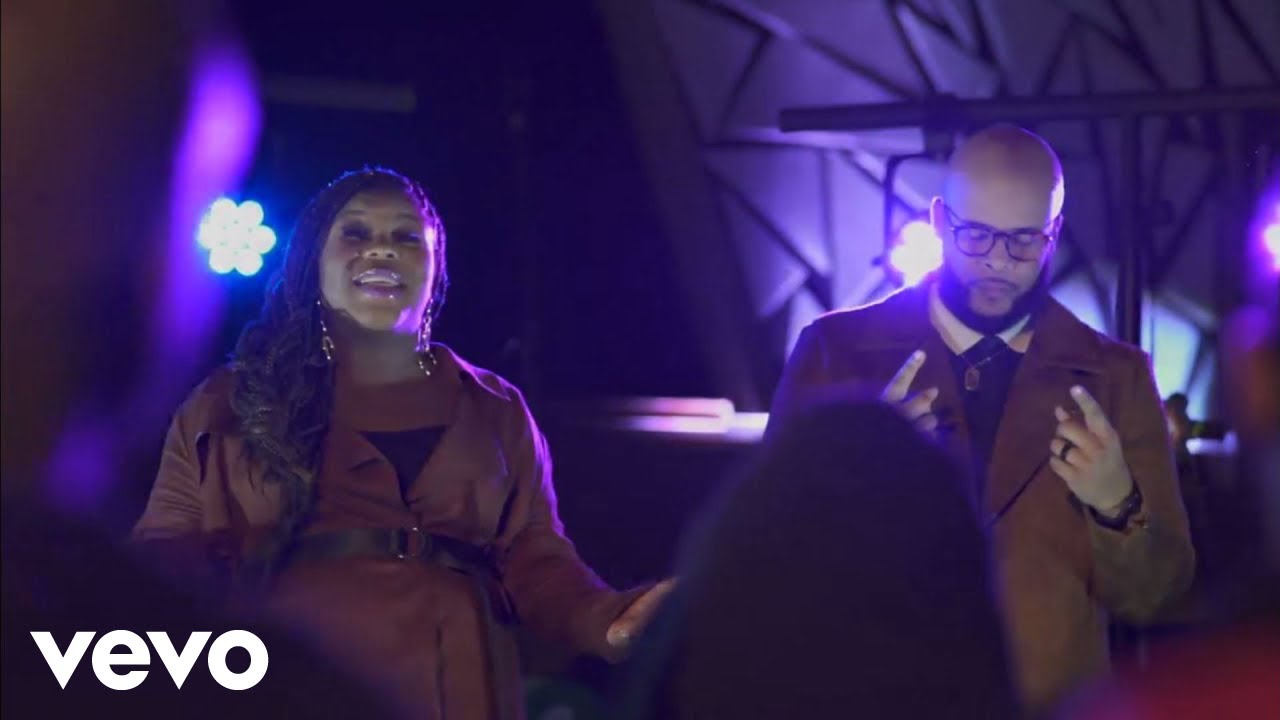 James Fortune - I AM ft. Deborah Carolina