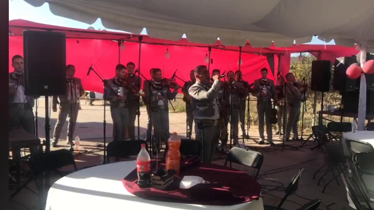 Mariachi Internacional Los Pérez  