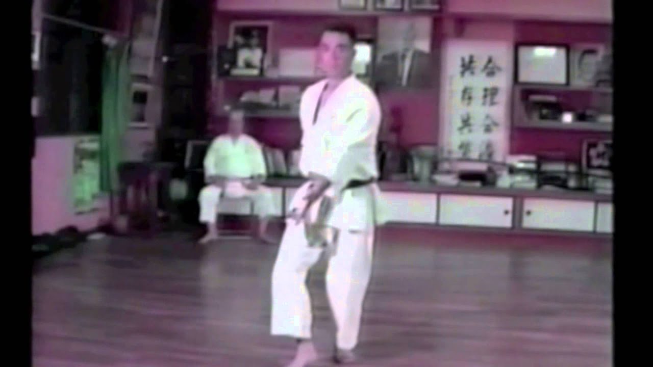 Sharp Demonstration of Itosu Gojushiho - Shidokan Shorin Ryu Karate - by Student of Katsuya Miyahira