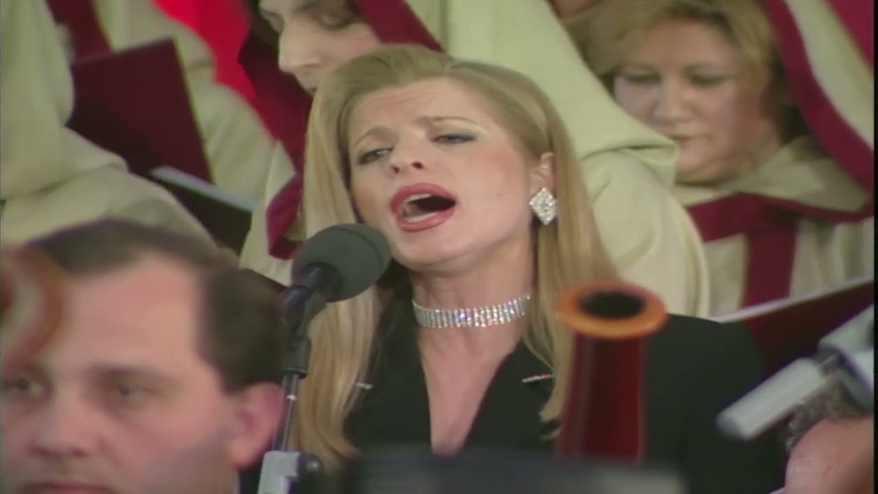 رونزا - يا مريم سلطانة الجبال (القداس الماروني)