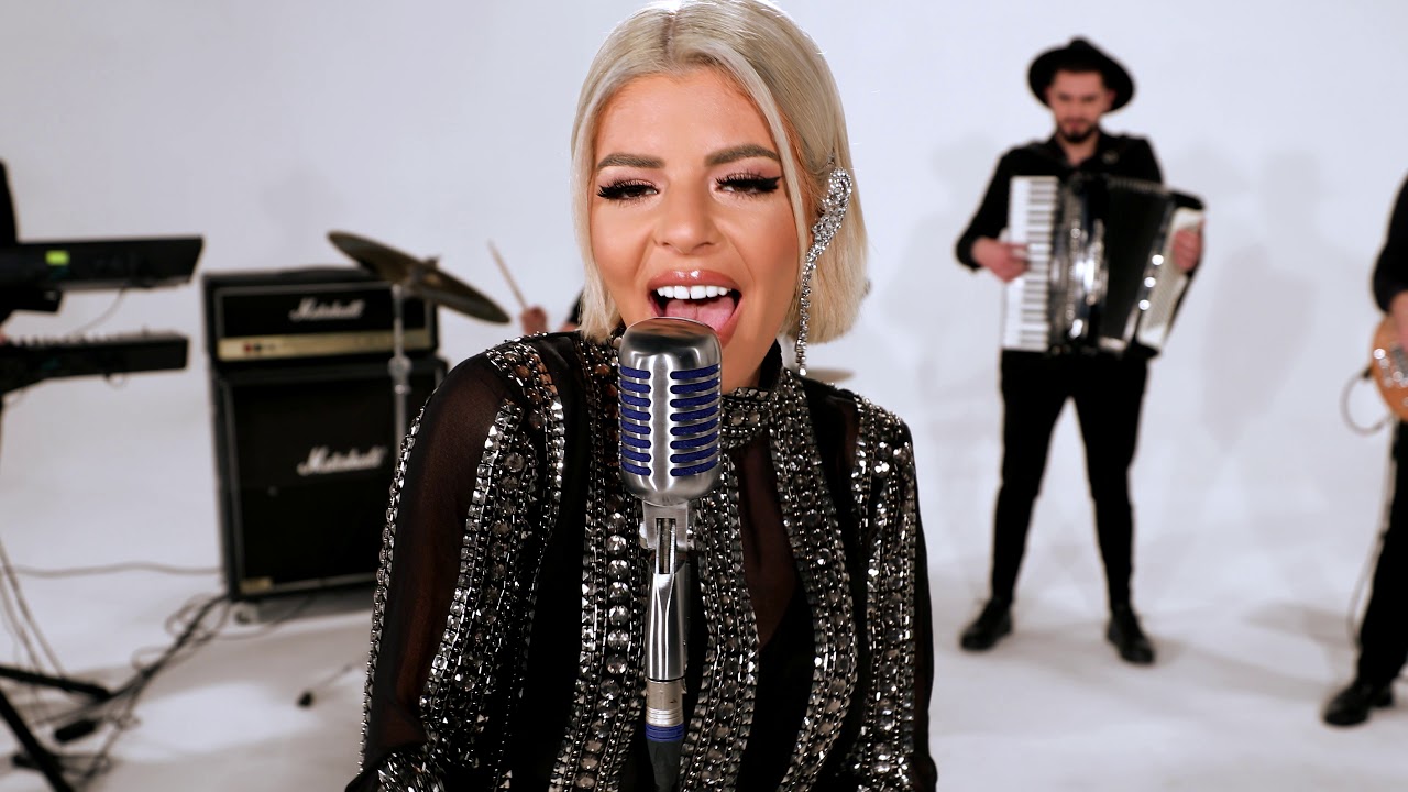 Iulia Dumitrache & Band - Balkanic Show - (Live Session Covers)