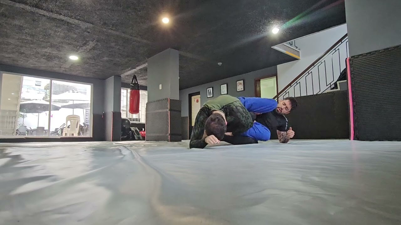 Imanari into Leg lock exchange 
