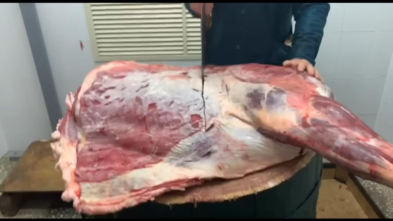 Russian people's amazing horse meat processing skills