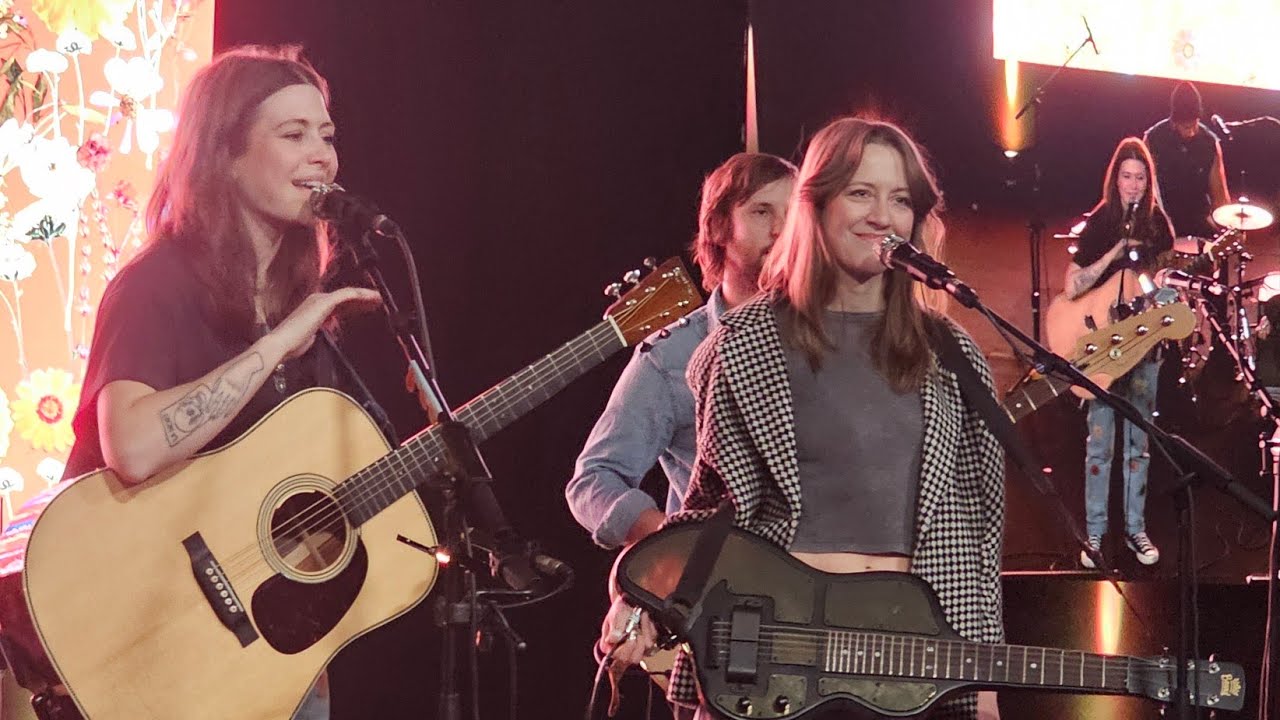 Larkin Poe 