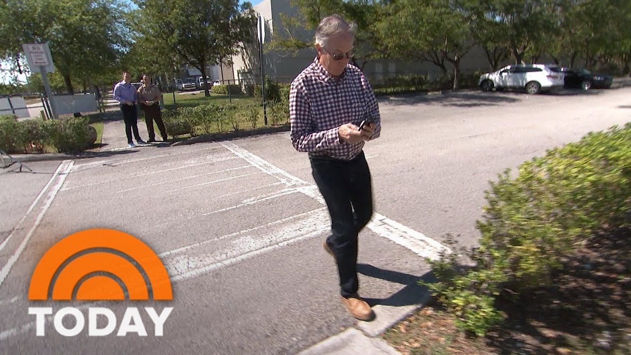 Texting And Walking? Jeff Rossen Explains How It Could Get You Killed | TODAY