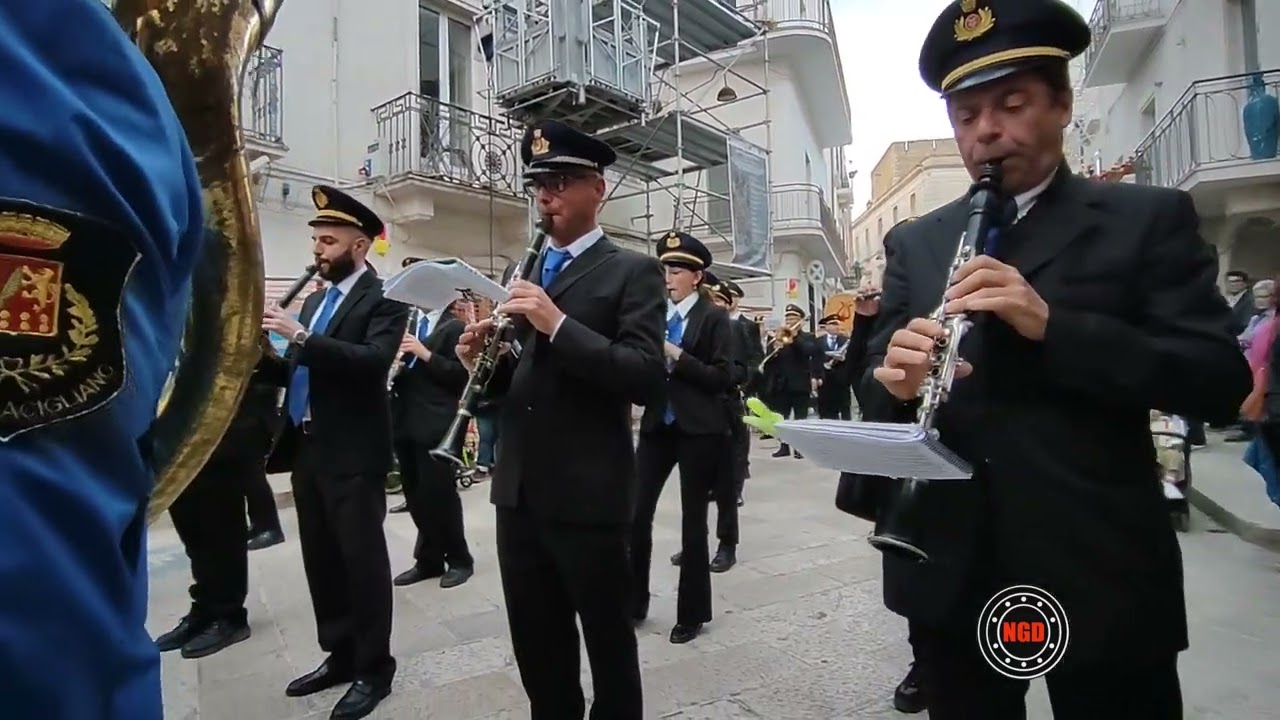 Marcia L' Orientale Banda di Gioia del C. Lamanna 27/5/24 Gioia del C. Processione S Filippo