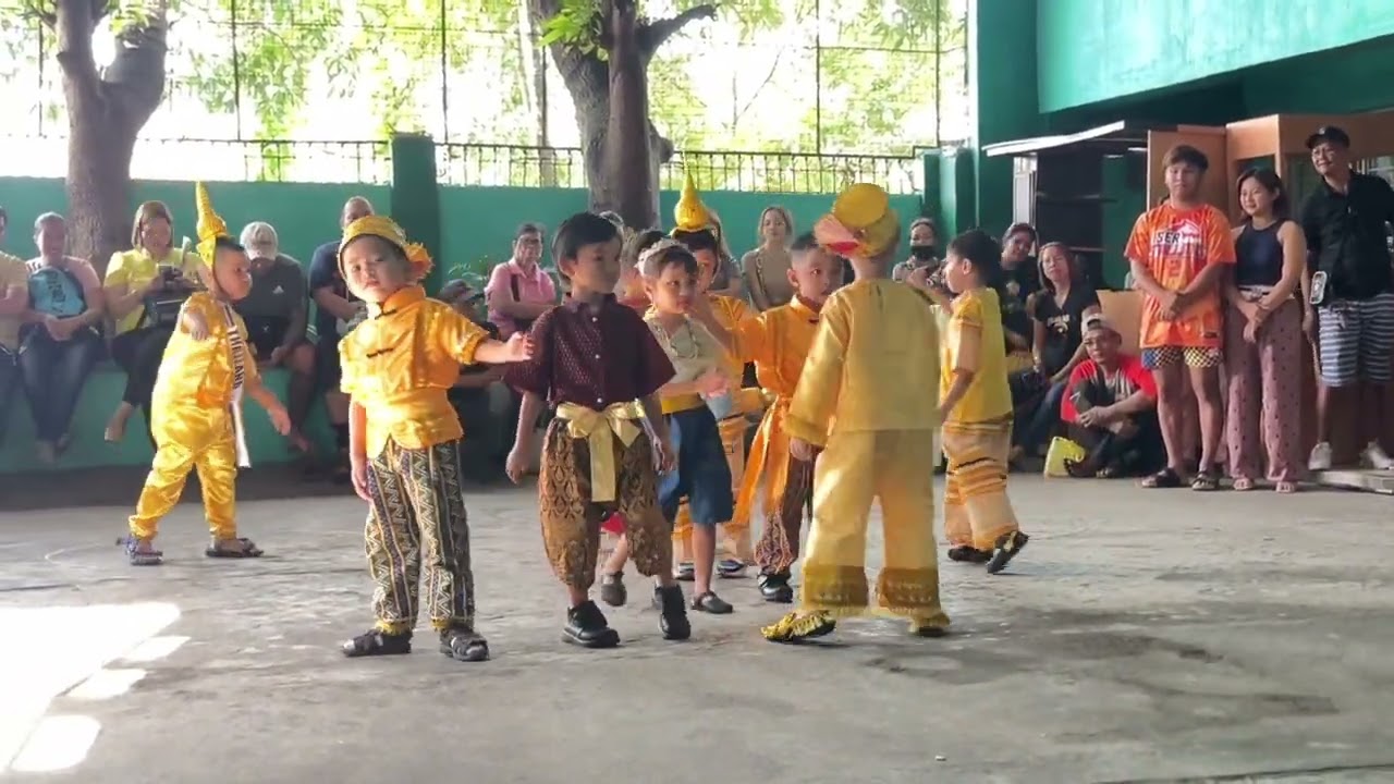 Thai Dance Presentation | UN 2023 | Kinder 2