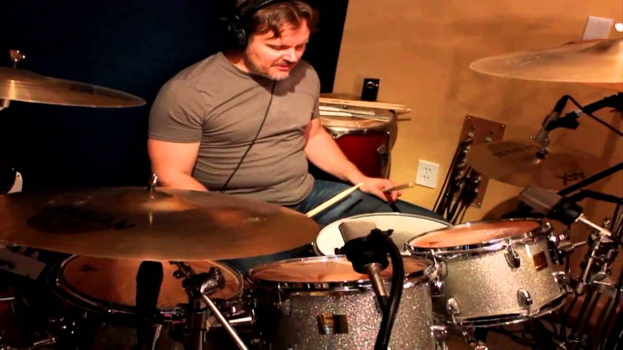 How to play the perfect Purdie Shuffle or Rosanna beat  5 Minute Monday session 4